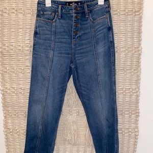 Hollister Ultra High Rise mom jeans